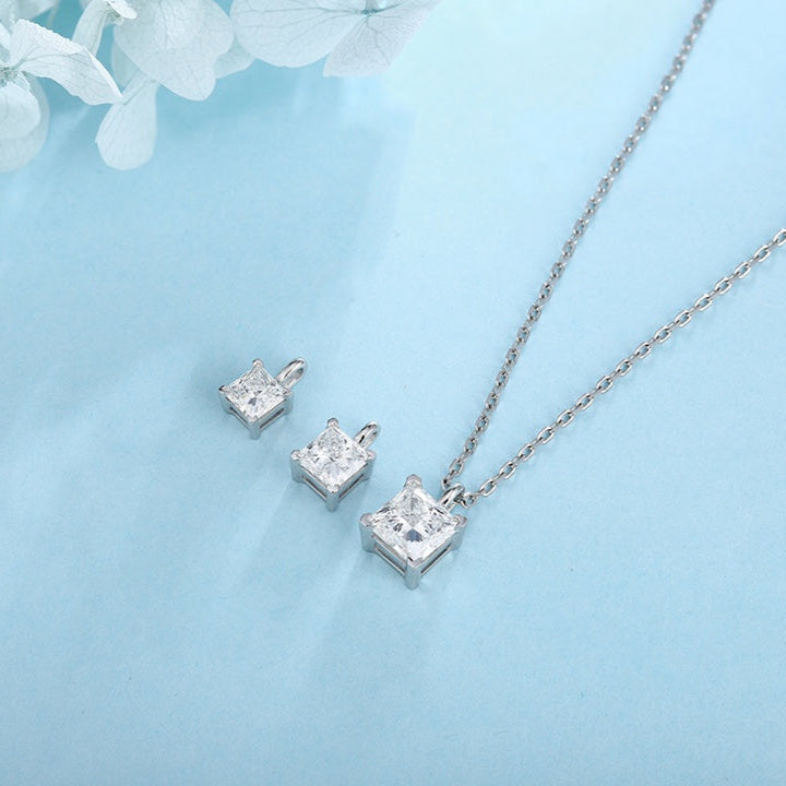 PT950 1.00ct Lab Grown Diamond Princess Cut Pendant (without chain)