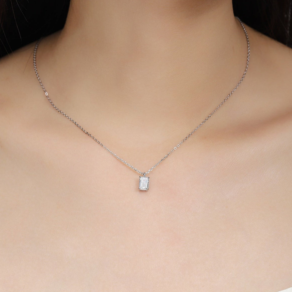 PT950 1.07ct Emerald Cut Lab Grown Diamond Pendant (without chain)