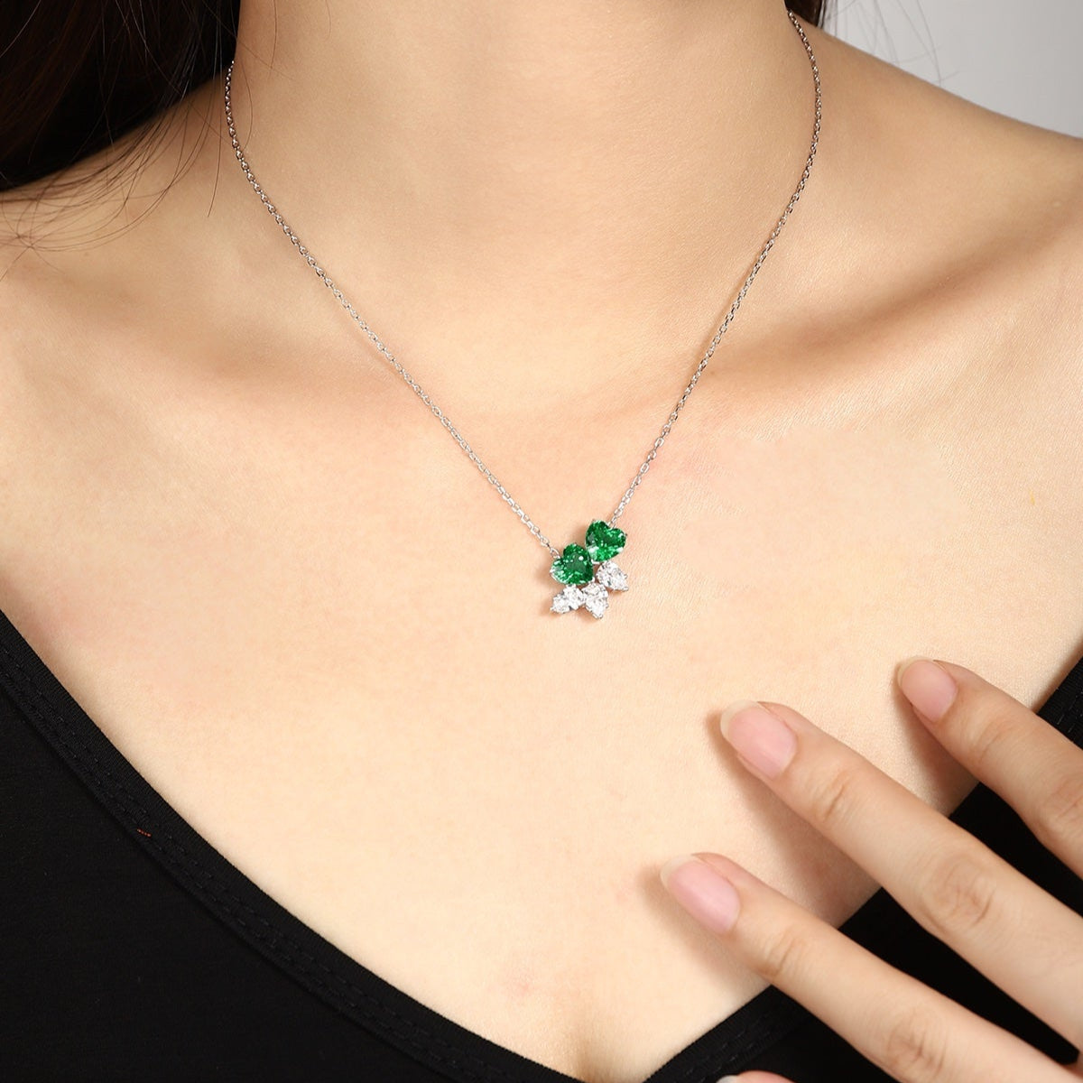 S925 Silver 2.5ct Lab Grown Emerald Necklace A