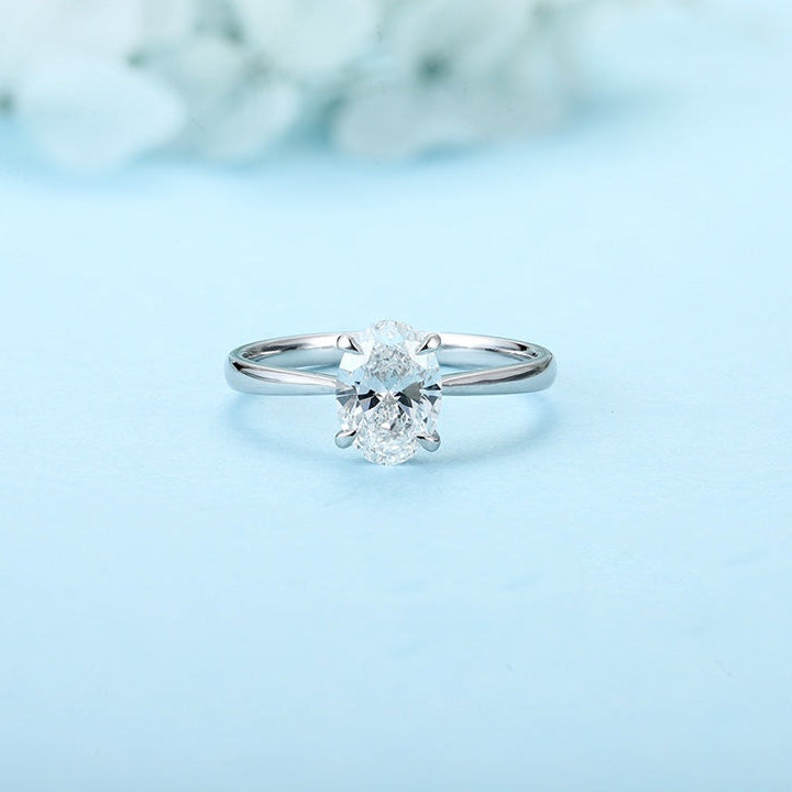 PT950 1.00ct Oval Shaped Lab Grown Diamond Single Diamond Ring