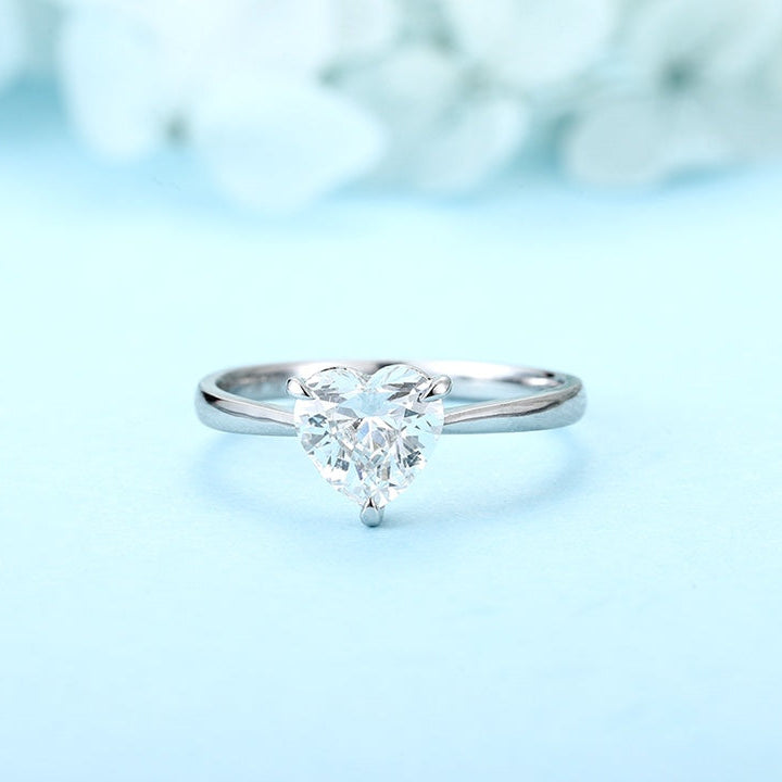 PT950 1.00ct Heart Shaped Lab Grown Diamond Single Diamond Ring