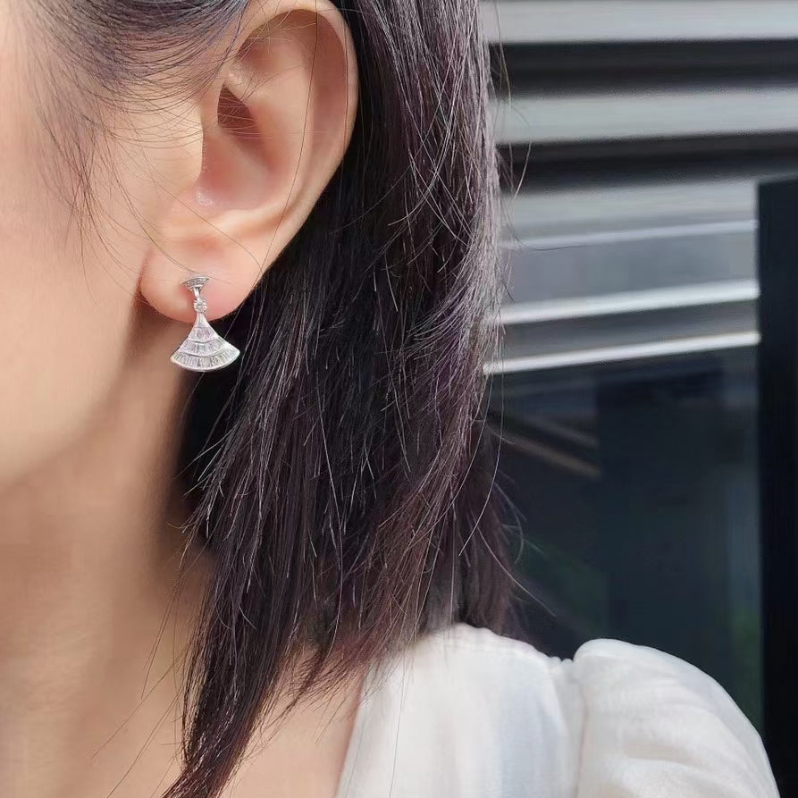 14K Small Skirt Earrings