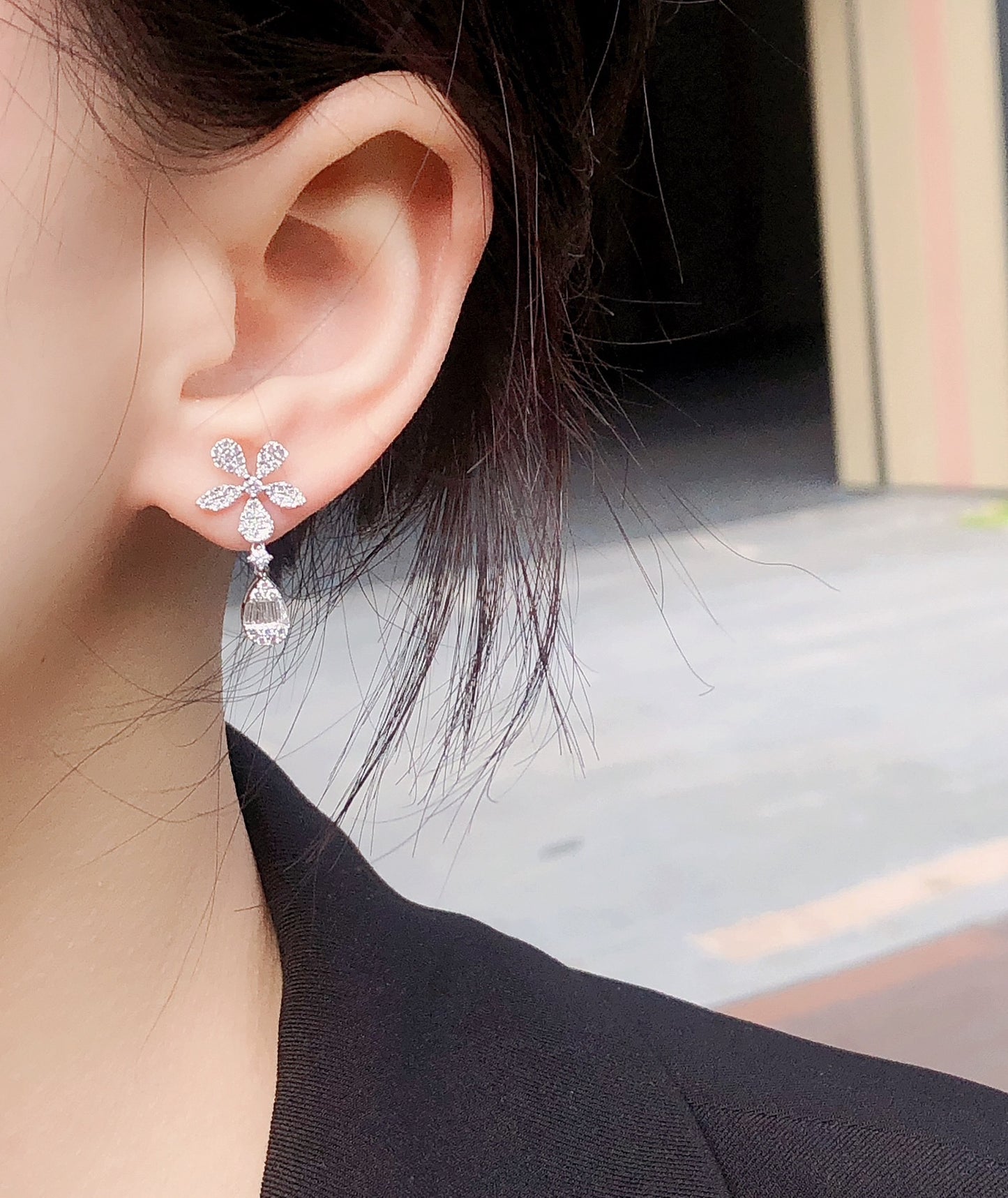 14K Lab Grown Diamond Five Flower Splicing T Earrings (Two Wear Version)