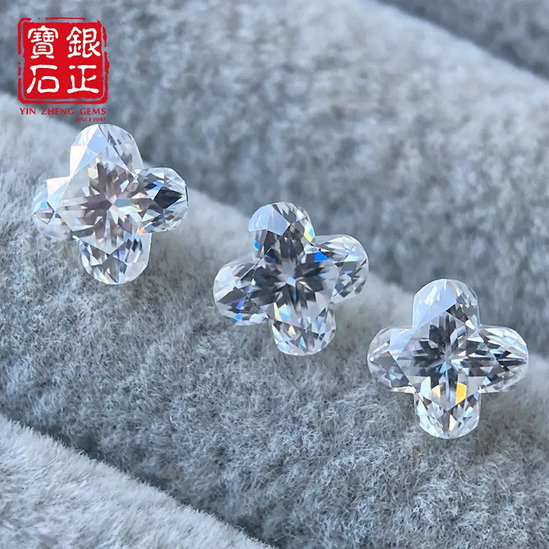 6A Grade 4 Leaf Clover Cut D Color Moissanite