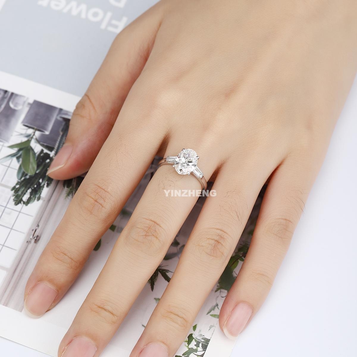 PT950 Platinum 2.16ct Oval Shaped Lab Grown White Diamond Ring A PR1814