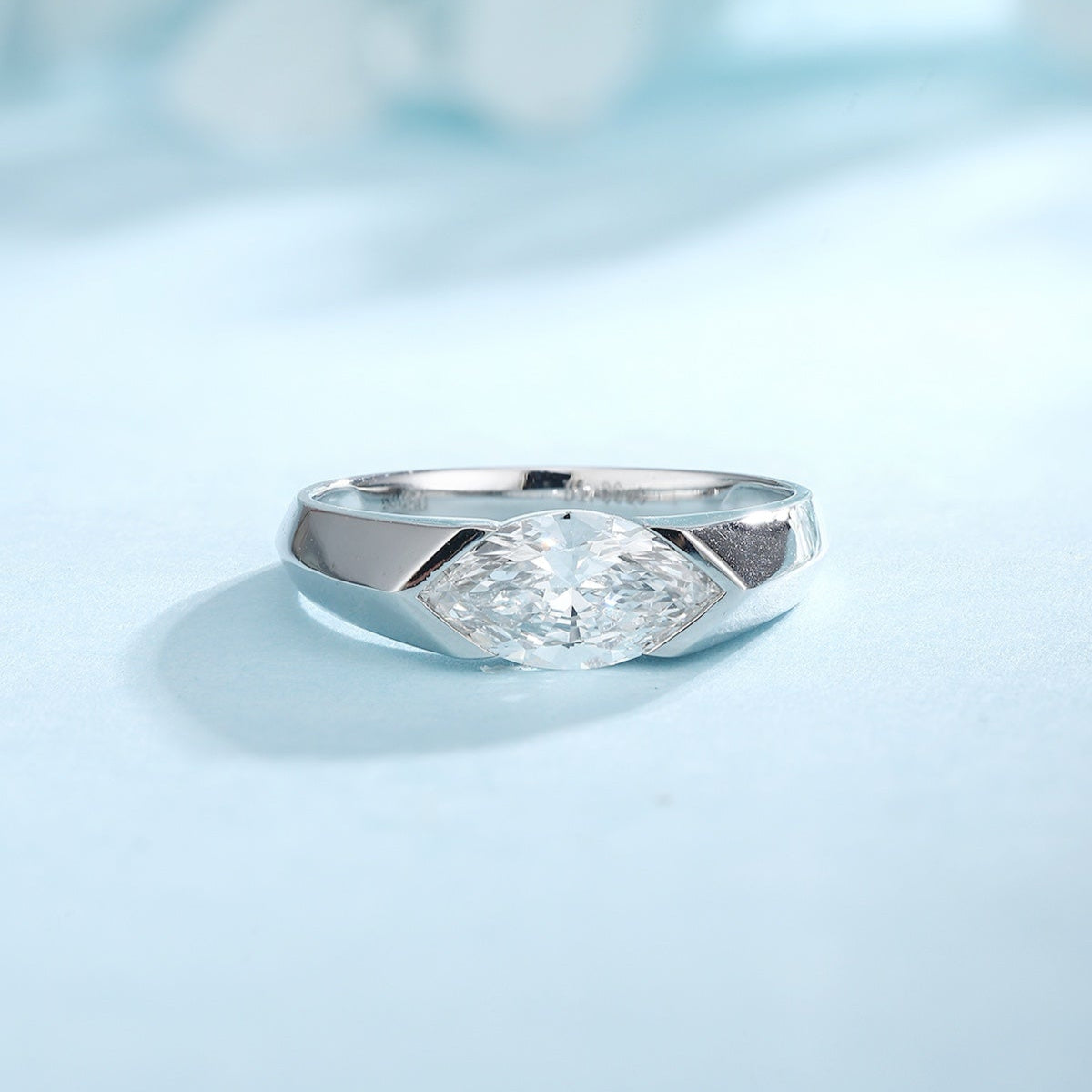 PT950 Platinum 1.00ct Marquise Cut Lab Grown Diamond Ring PTJ120