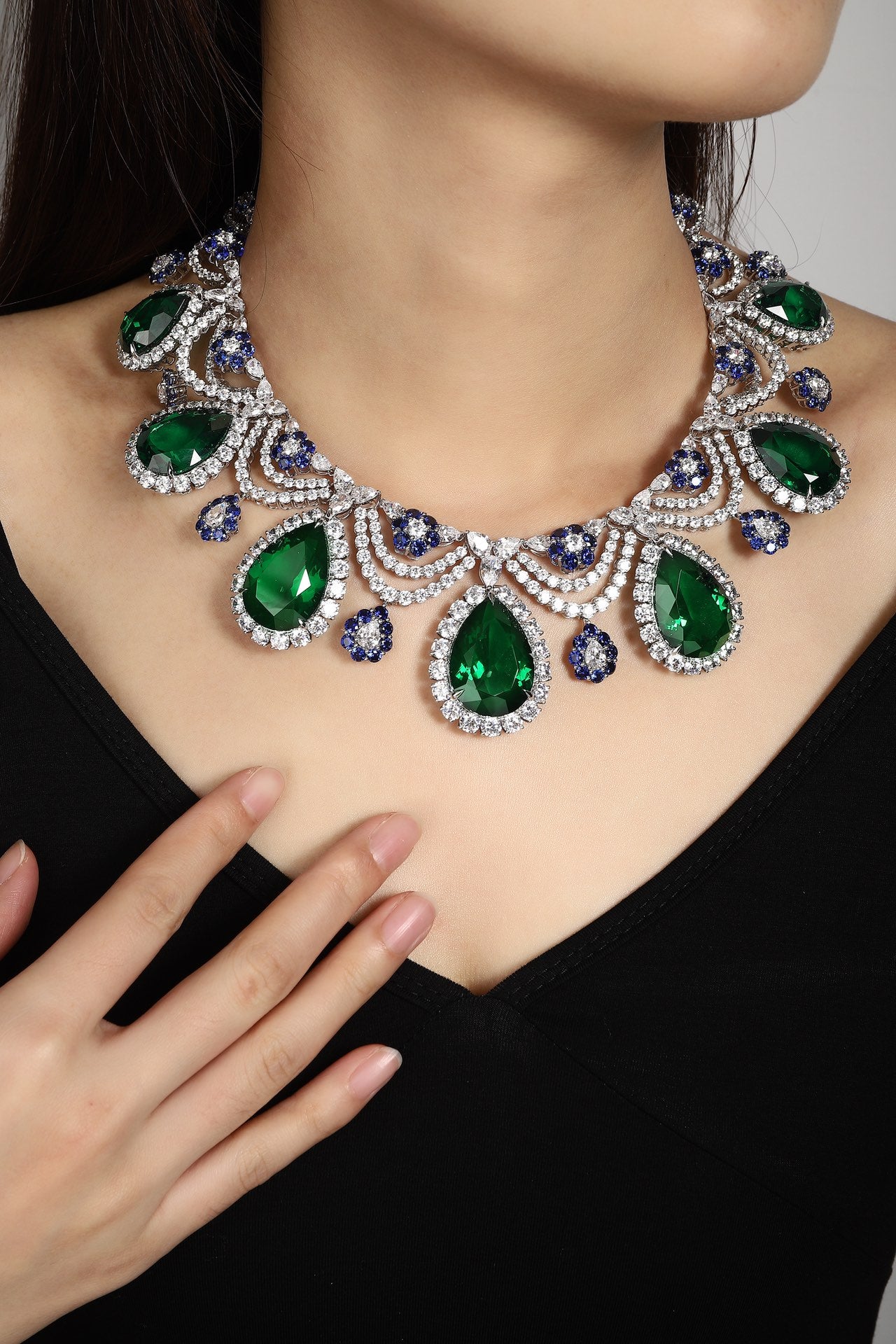 S925 Silver 192.42ct Droplet Shaped Lab Grown Emerald Necklace JSEGN625Y