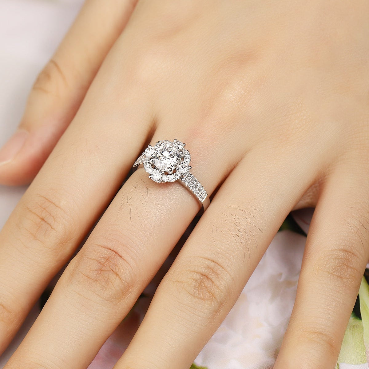 PT950 Platinum Circular 1ct Lab Grown Diamond Ring MTR014