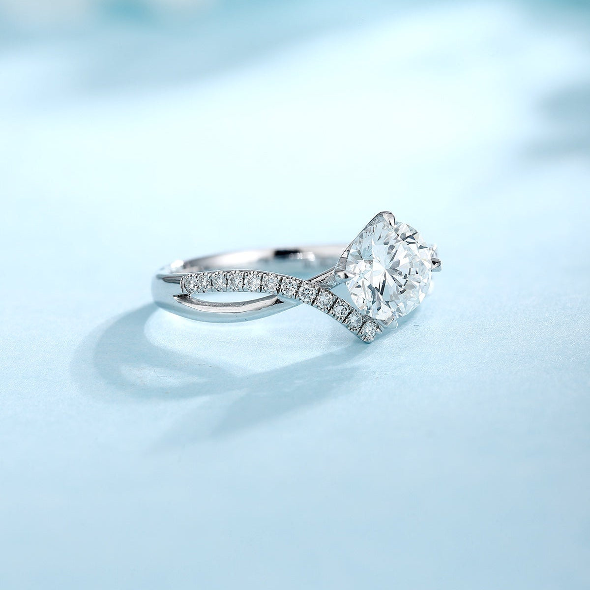 PT950 Circular Lab Grown Diamond Ring PTJ091