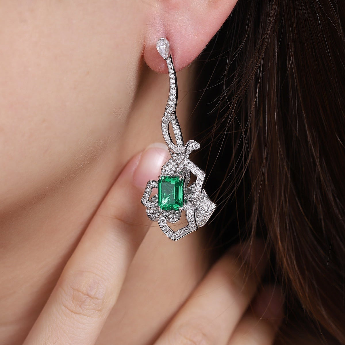 S925 Silver 4ct Lab Grown Emerald Earrings W JSEGE097Y