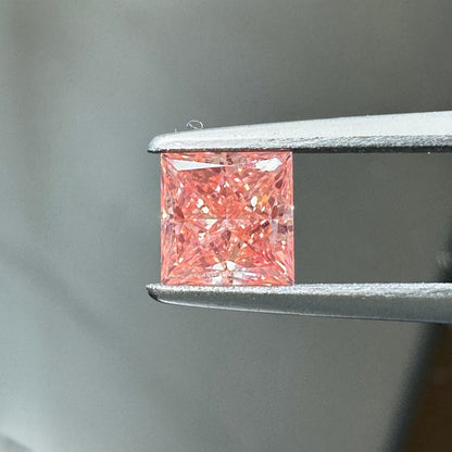 HPHT Lab Grown Pink Color Diamonds Princess Cut 0.5ct~5.0ct VVS/VS With IGI Certificate