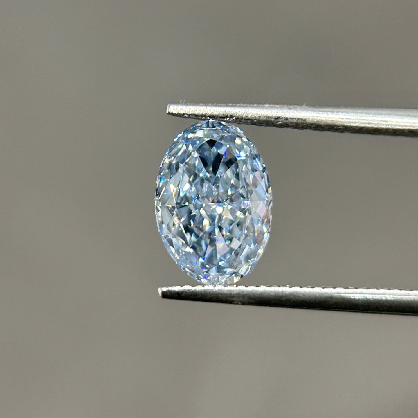 HPHT Lab Grown Blue Color Diamonds Ovel Shape  0.5ct~5.0ct VVS/VS With Certificate