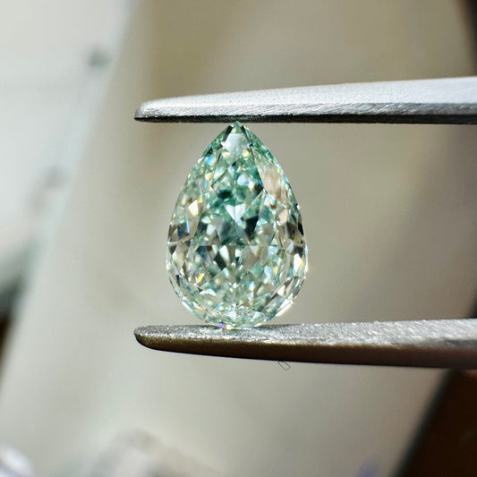 HPHT Lab Grown Green Color Diamonds Briolette Shape 0.5ct~5.0ct VVS/VS With IGI Certificate