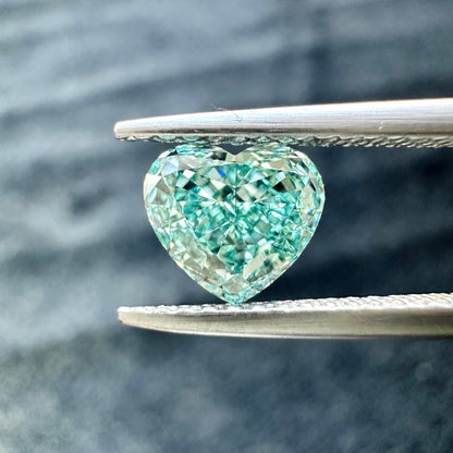 HPHT Lab Grown Green Color Diamonds Heart Shape 0.5ct~5.0ct VVS/VS With IGI Certificate