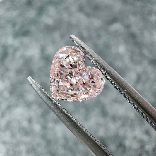 CVD Lab Grown Pink Color Diamonds Heart Shape 0.5ct~5.0ct VVS/VS With IGI Certificate