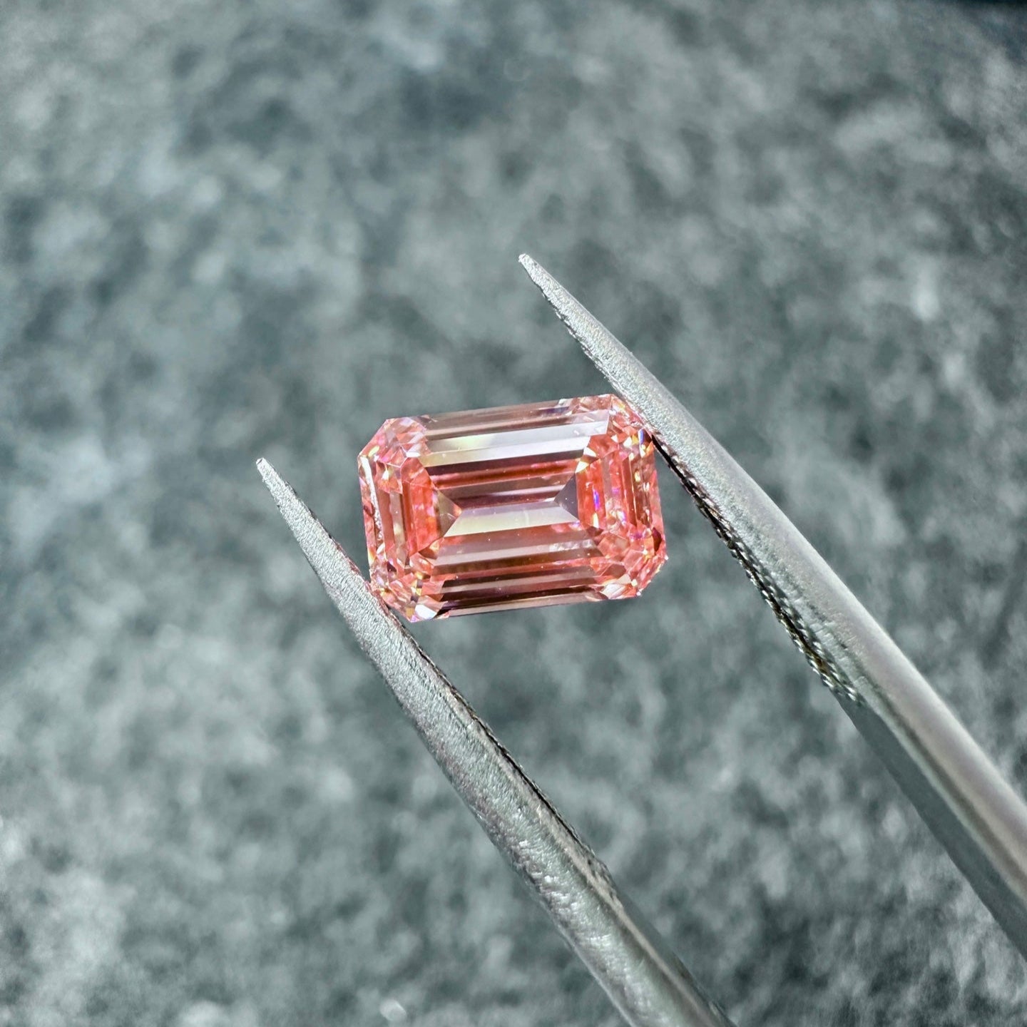 HPHT Lab Grown Pink Color Diamonds Emerald Cut 0.5ct~5.0ct VVS/VS With IGI Certificate