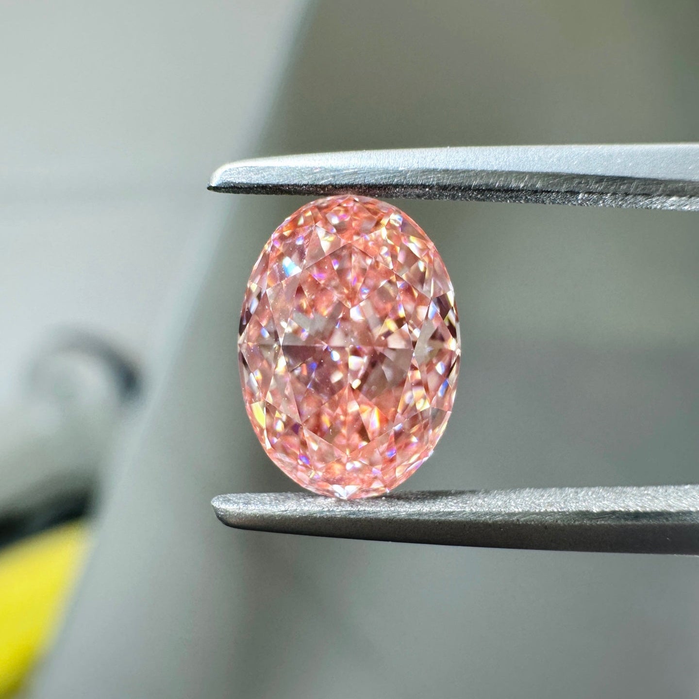 HPHT Lab Grown Pink Color Diamonds Oval Shape 0.5ct~5.0ct VVS/VS With IGI Certificate