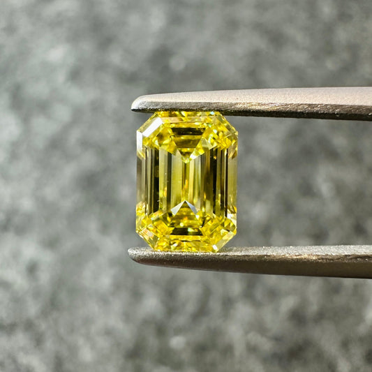 HPHT Lab Grown Yellow Color Diamonds Emerald Cut 0.5ct~5.0ct VVS/VS With IGI Certificate