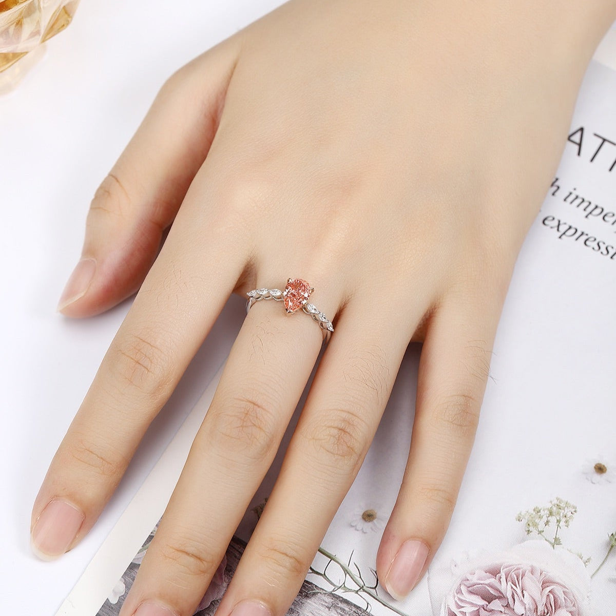 PT950 18K 1.01ct Pear Shaped Lab Grown Pink Colors Diamond Ring