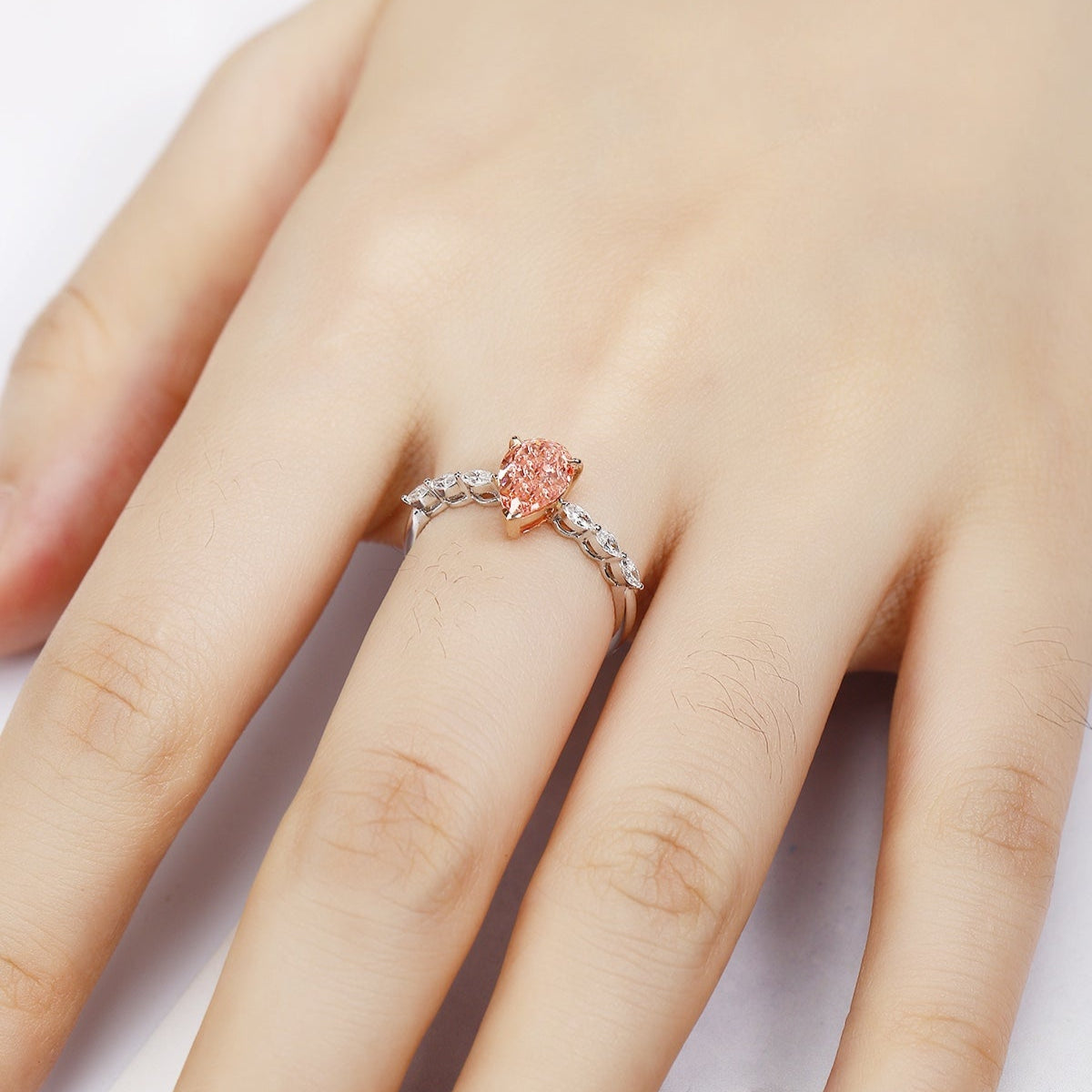 PT950 18K 1.01ct Pear Shaped Lab Grown Pink Colors Diamond Ring