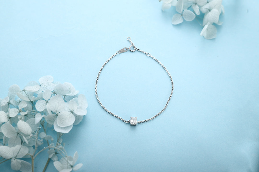 PT950 0.52ct Lab Grown Diamond Emerald Cut Bracelet