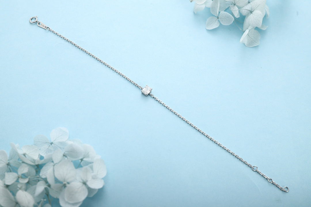 PT950 0.52ct Lab Grown Diamond Emerald Cut Bracelet