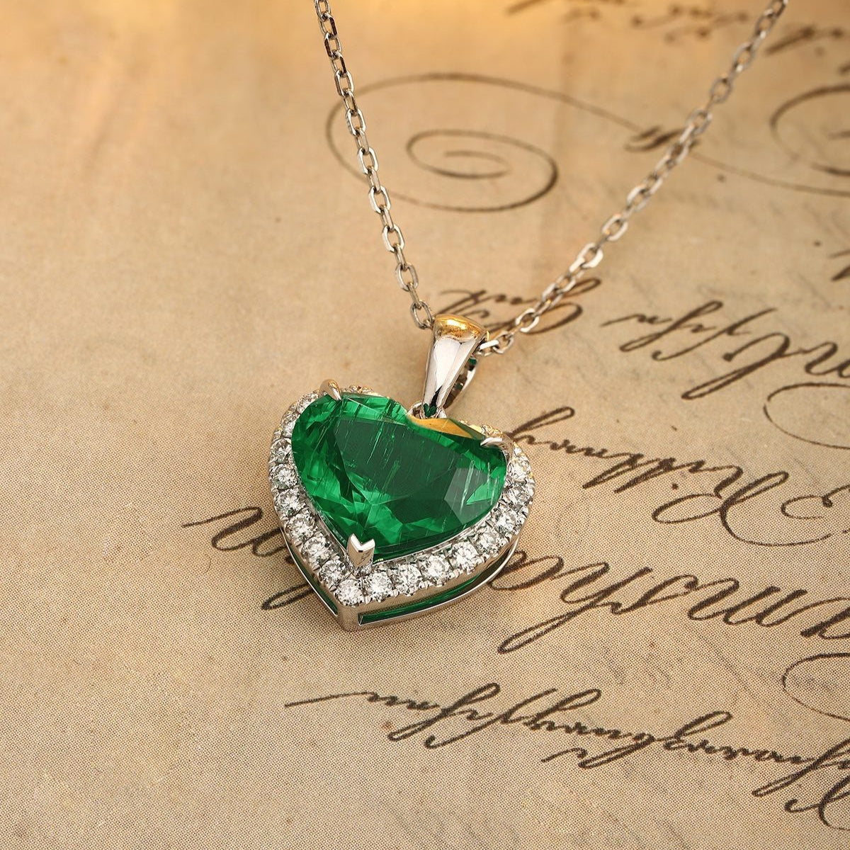 PT950 3.50ct Heart Shape Lab Grown Emerald Pendant (without chain)