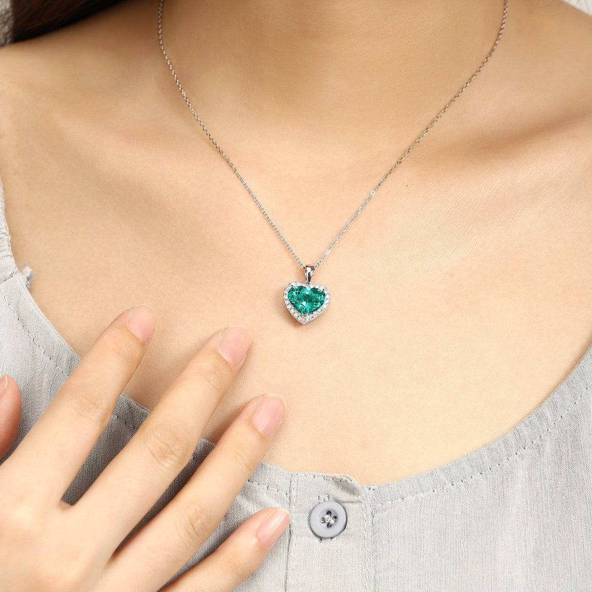 PT950 3.50ct Heart Shape Lab Grown Emerald Pendant (without chain)