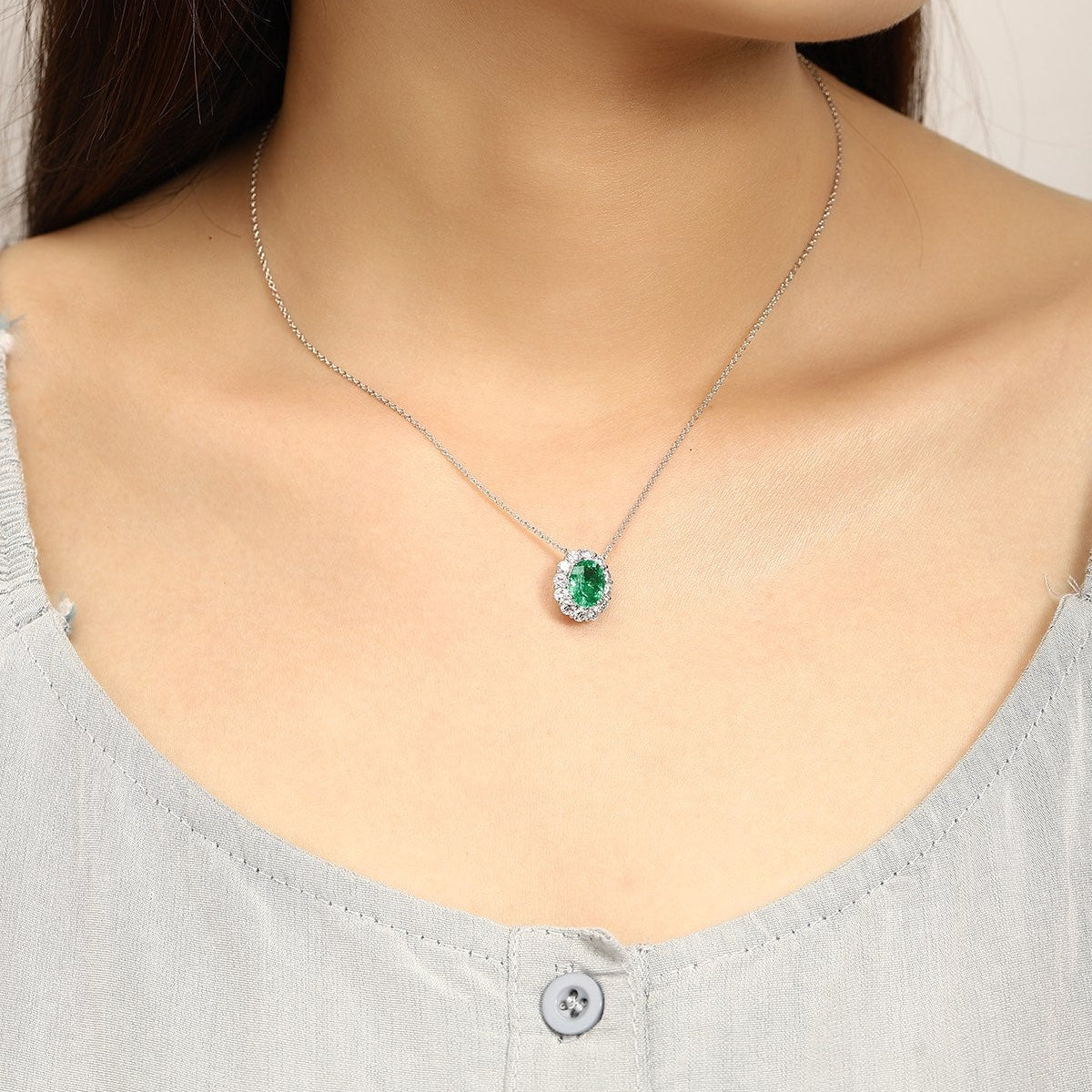 PT950 1.86ct Oval Shape Lab Grown Emerald Necklace