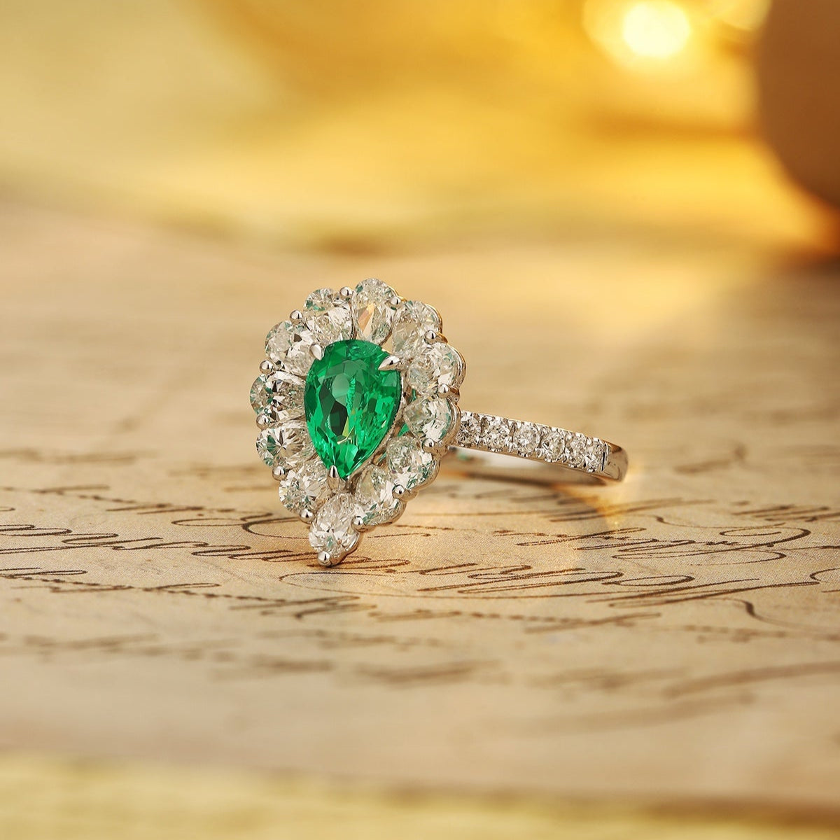 PT950 0.63ct Pear Shape Lab Grown Emerald Pear Shape Ring