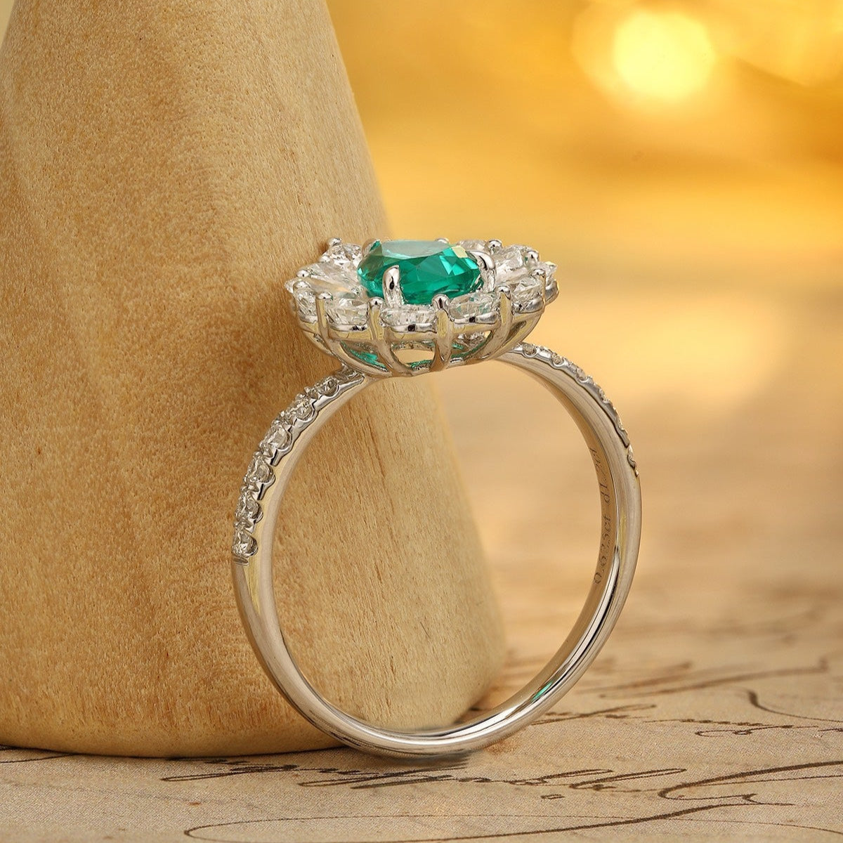 PT950 0.63ct Pear Shape Lab Grown Emerald Pear Shape Ring