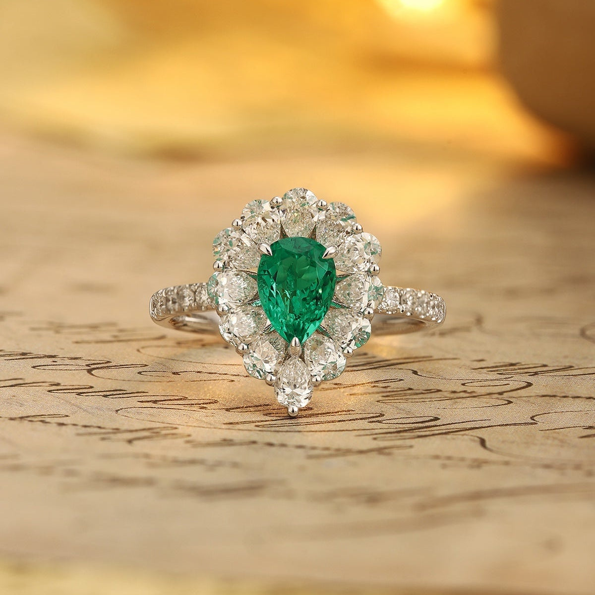 PT950 0.63ct Pear Shape Lab Grown Emerald Pear Shape Ring