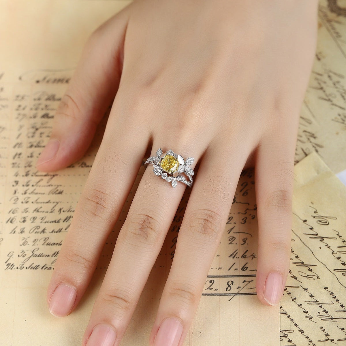 PT950 1.33ct Lab Grown Yellow Color Diamonds Ring