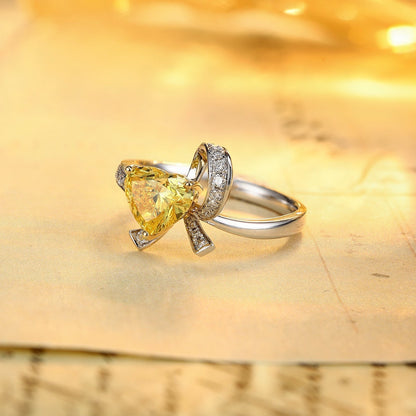 PT950 1.14ct Heart-Shaped Lab Grown Yellow Color Diamonds Ring