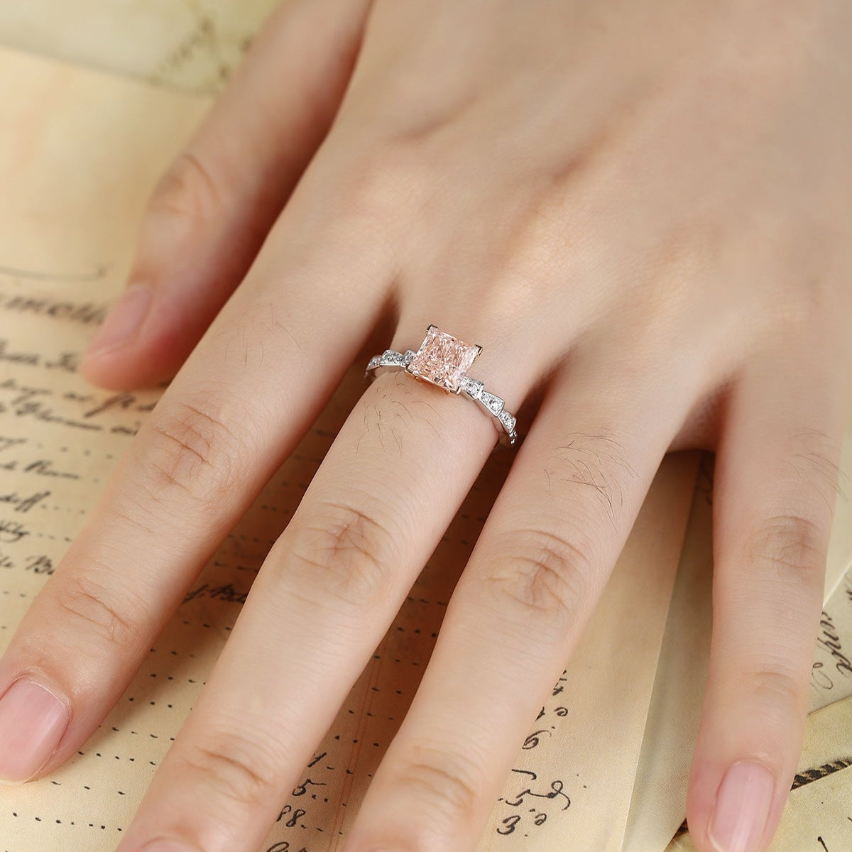 PT950 1.49ct Princess Cut Lab Grown Pink Color Diamonds Ring