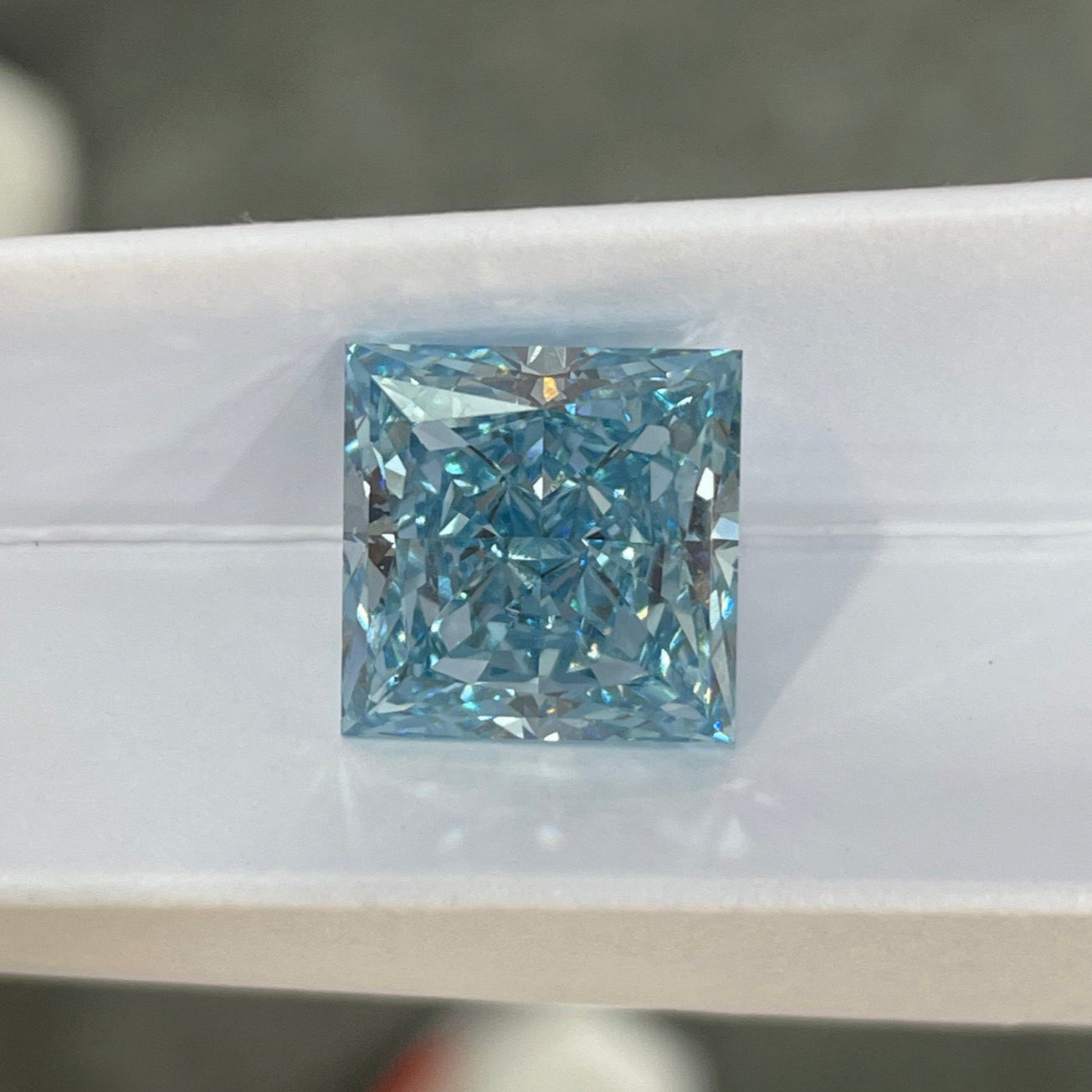 HPHT Lab Grown Blue Color Diamonds Princess Cut 0.5ct~5.0ct VVS/VS With IGI Certificate