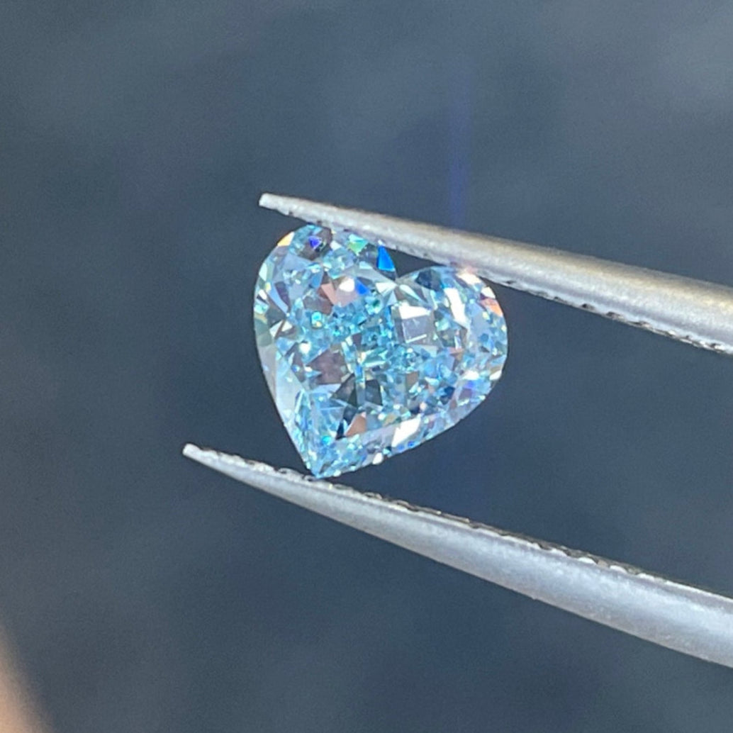 HPHT Lab Grown Blue Color Diamonds Heart Shape VVS/VS With IGI Certificate
