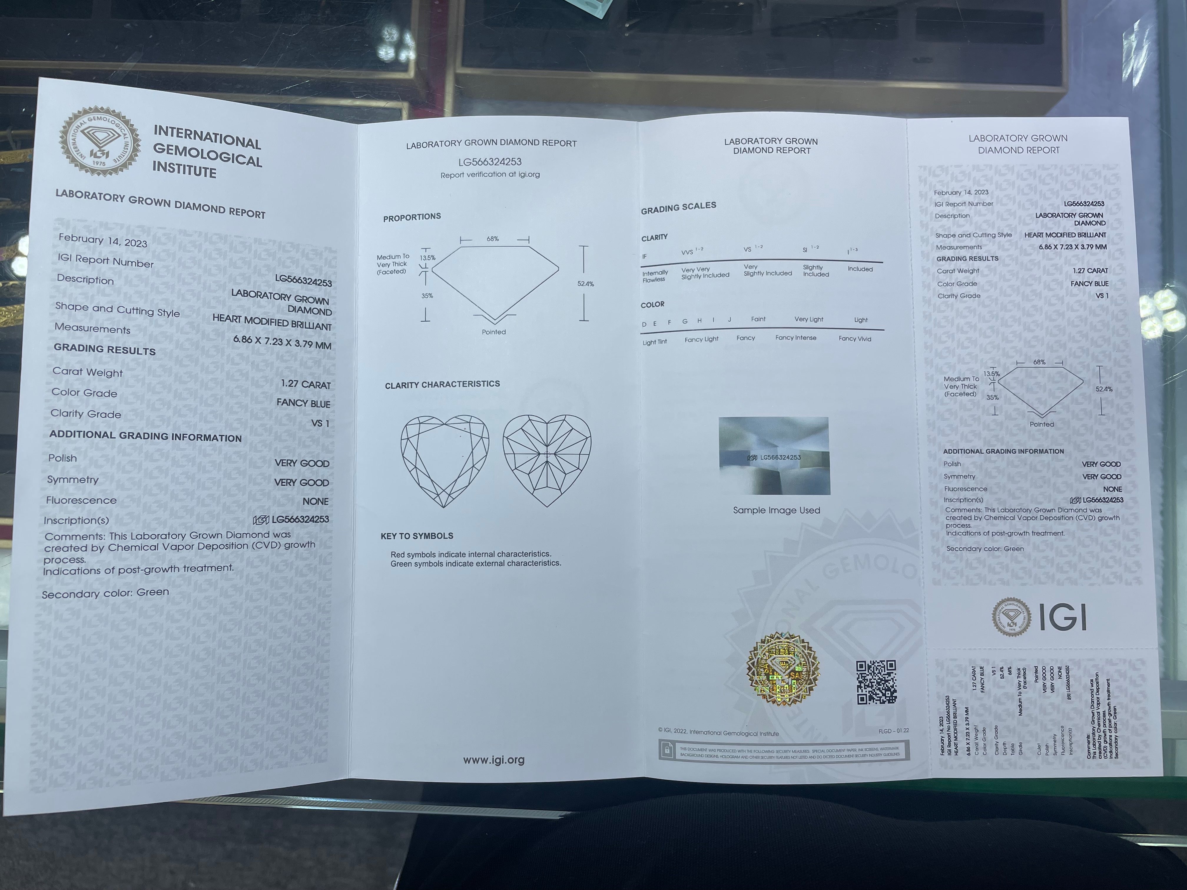 HPHT Lab Grown Blue Color Diamonds Heart Shape VVS/VS With IGI Certificate