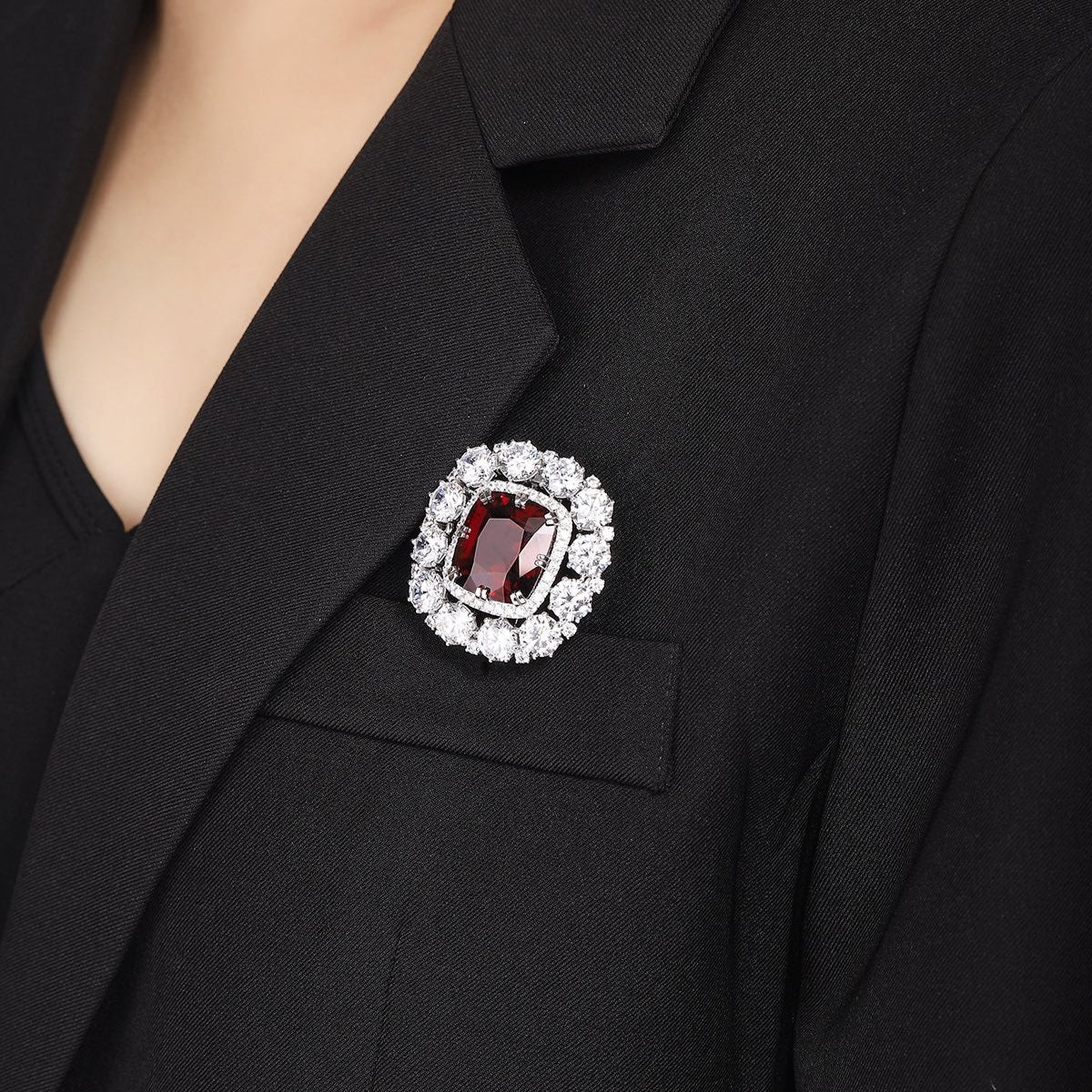 S925 Silver 31.53ct Natural Garnet Brooch A