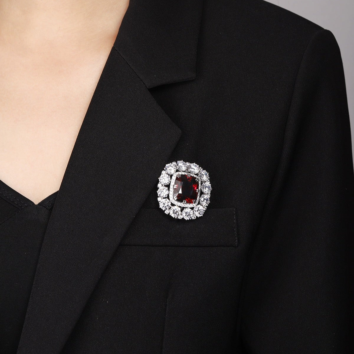 S925 Silver 31.53ct Natural Garnet Brooch A