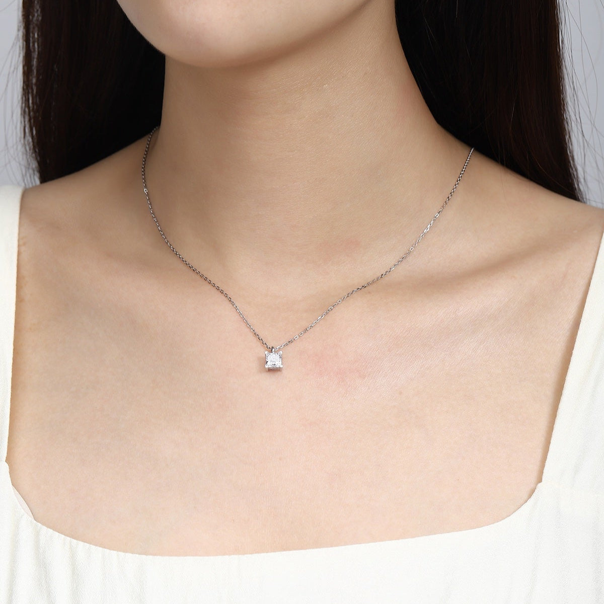 PT950 1.00ct Lab Grown Diamond Princess Cut Pendant (without chain)