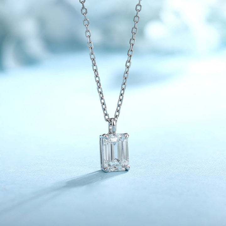 PT950 1.07ct Emerald Cut Lab Grown Diamond Pendant (without chain)