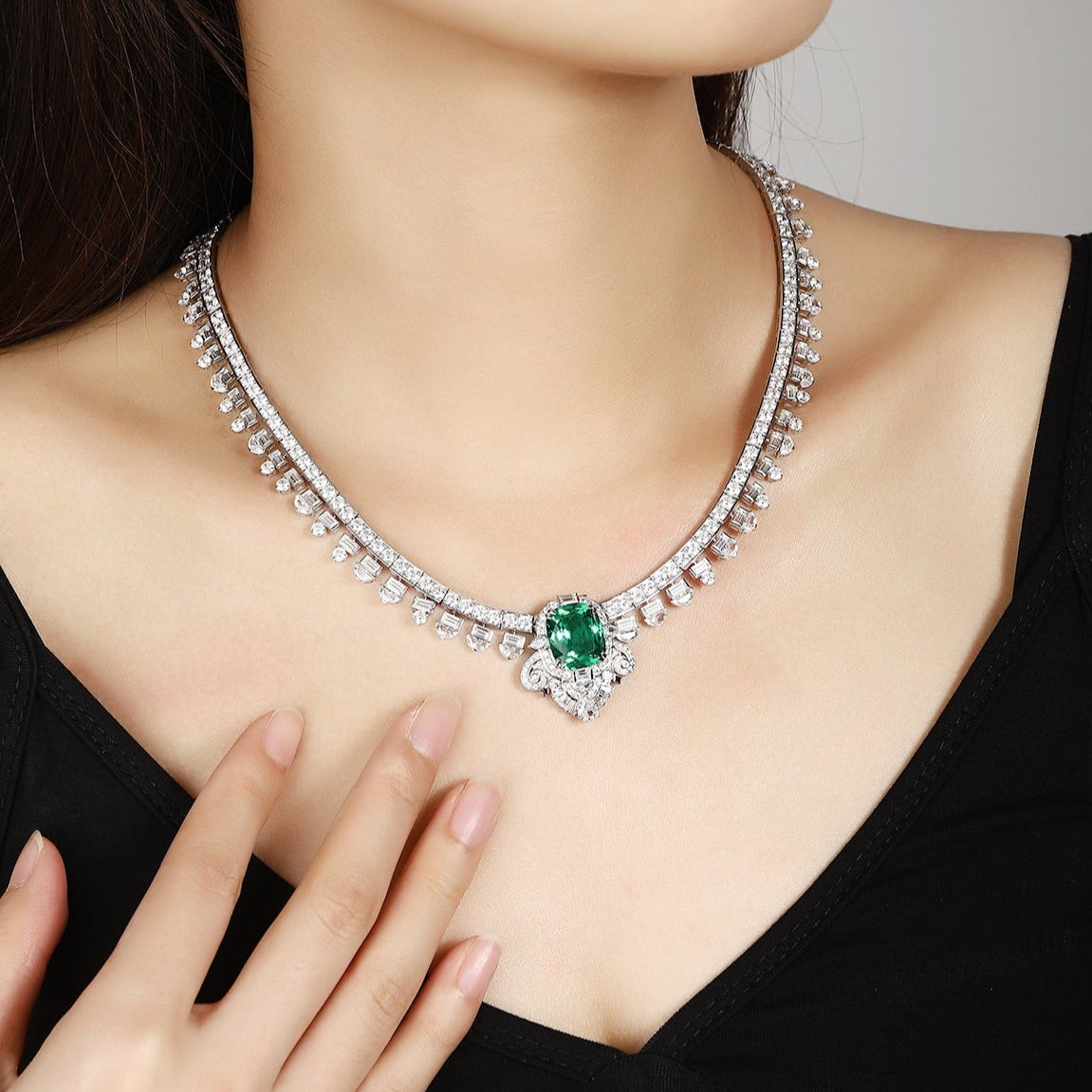 S925 Silver 8.27ct Lab Grown Emerald Necklace A