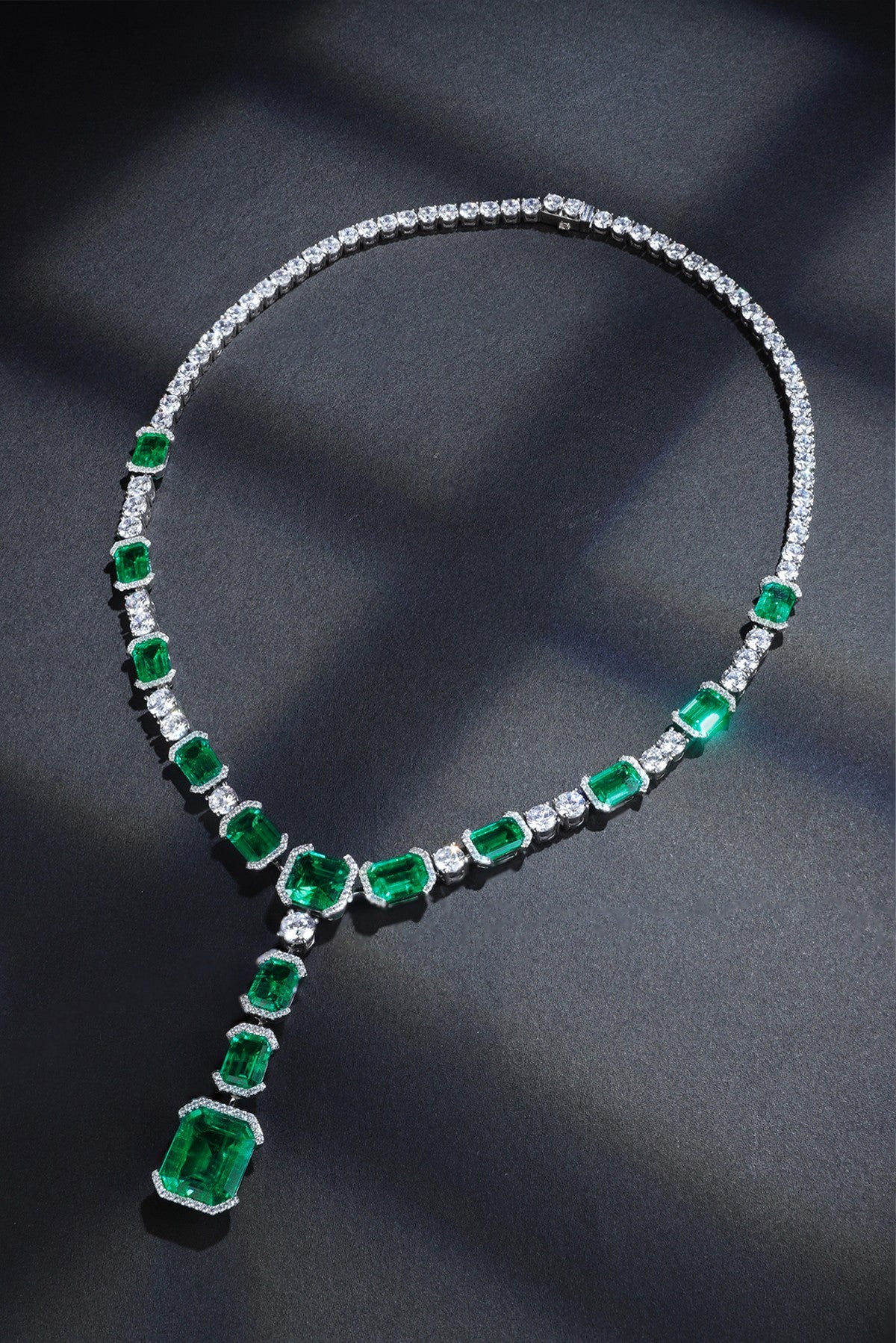 S925 Silver 38.35ct Synthetic Emerald Luxury Chain A