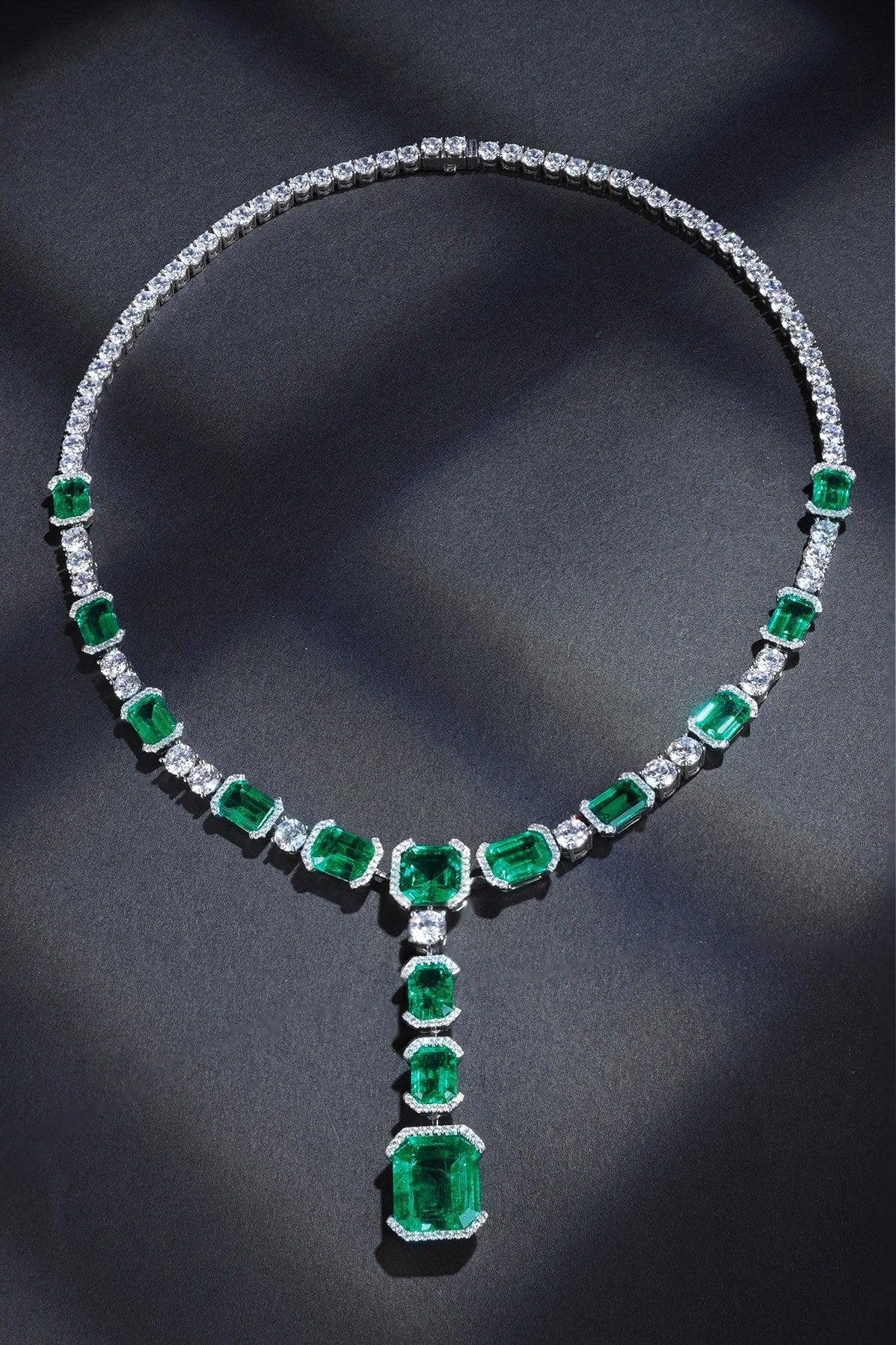 S925 Silver 38.35ct Synthetic Emerald Luxury Chain A