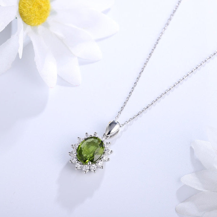 S925 Silver 3.56ct Natural Olivine Necklace W