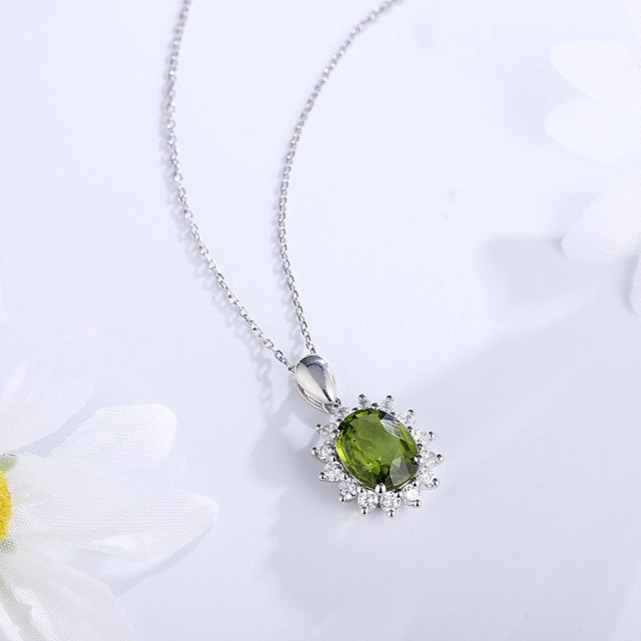 S925 Silver 3.56ct Natural Olivine Necklace W