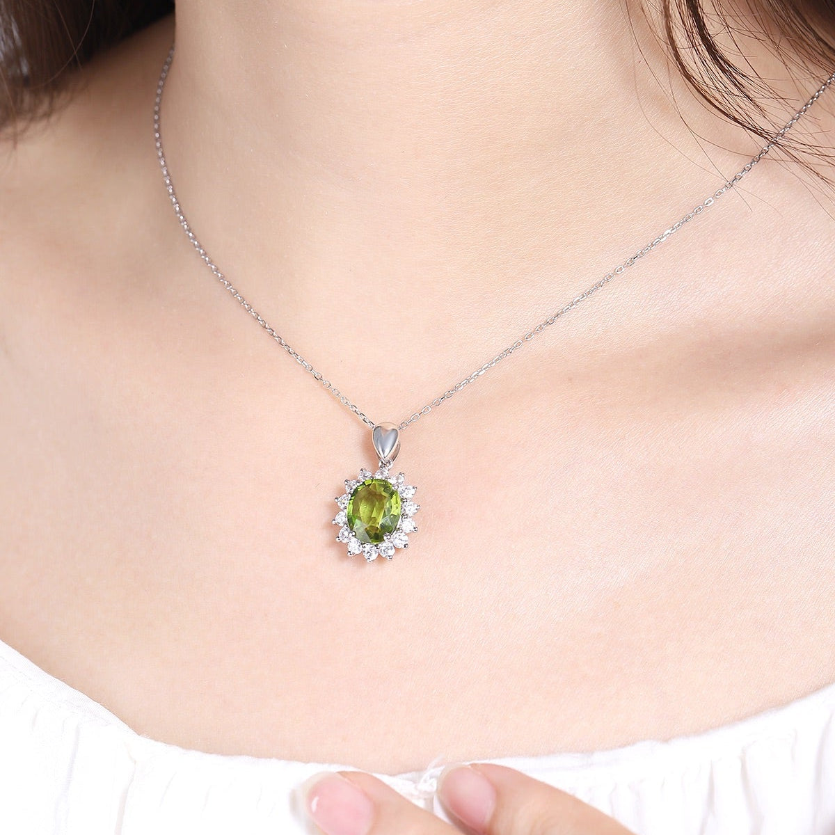 S925 Silver 3.56ct Natural Olivine Necklace W