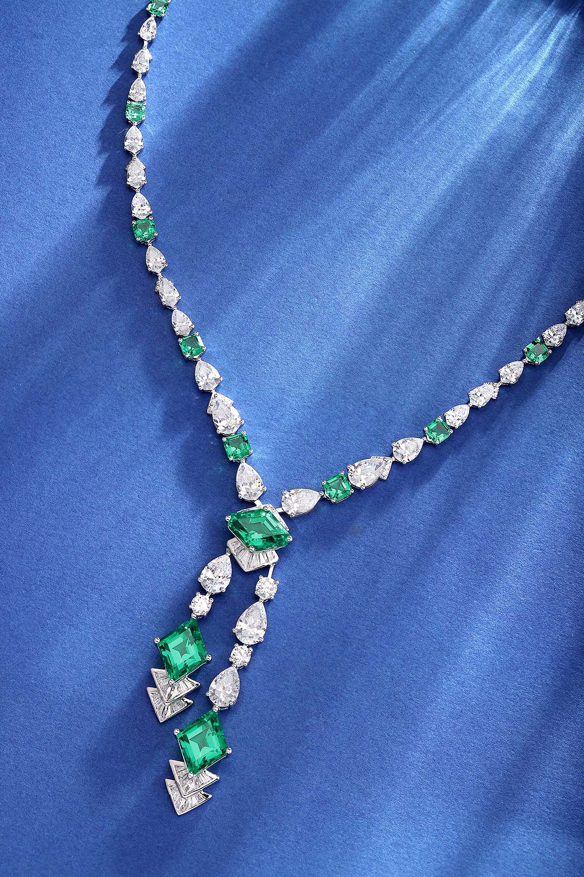 S925 Silver 16.56ct Lab Grown Emerald Necklace W