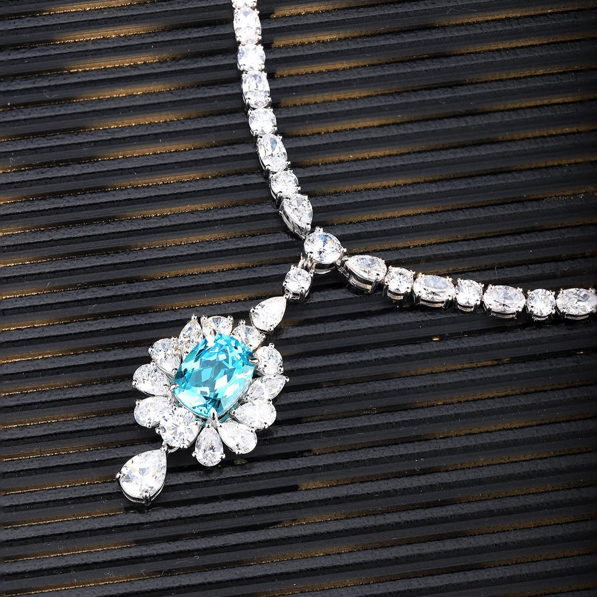 S925 Silver  8.1ct  Lab Grown Paraiba Luxury Large Chain A